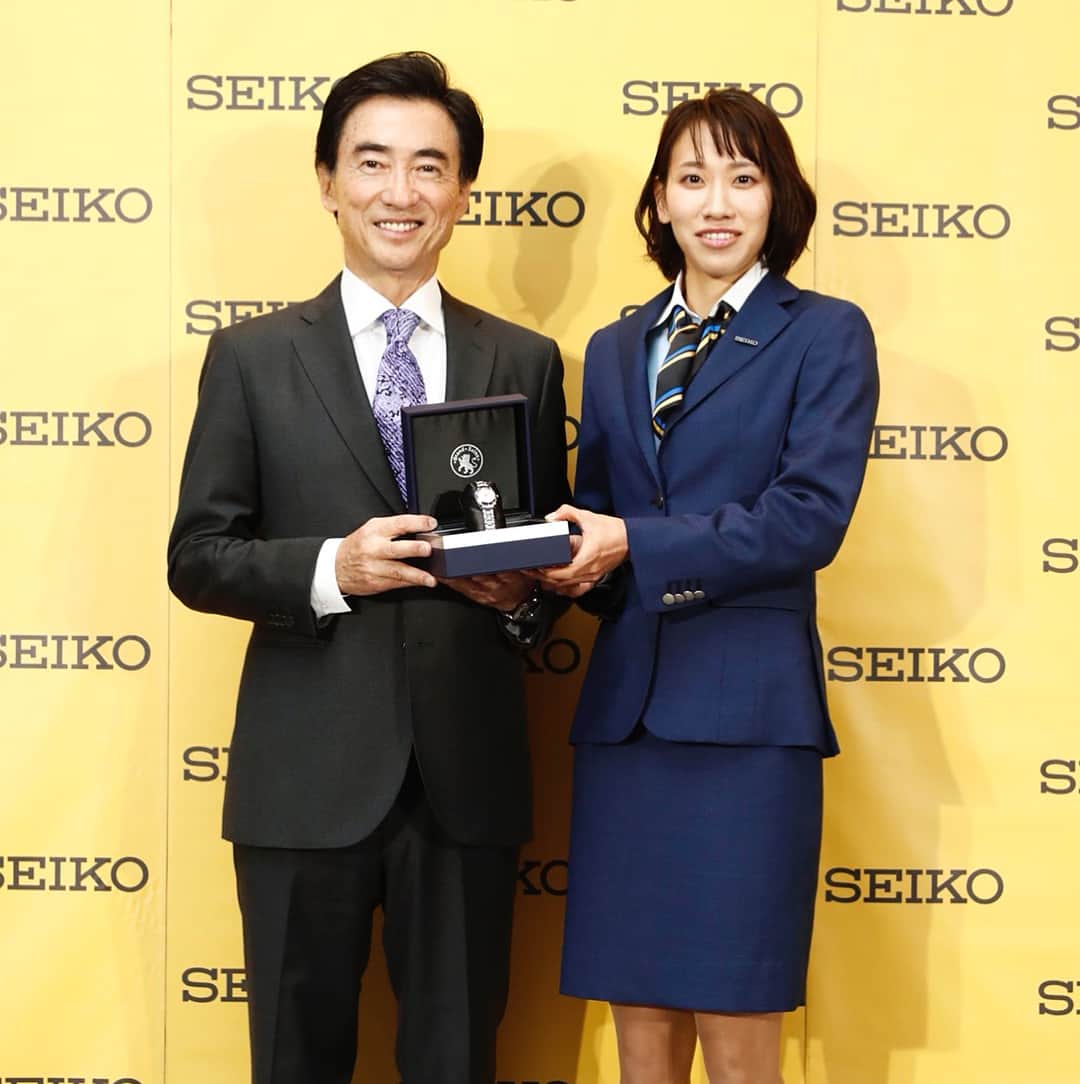 福島千里のインスタグラム：「この度セイコーに入社させていただきました。 素晴らしい環境の中、毎日が新鮮で刺激的で、感謝の気持ちでいっぱいです。 より一層努力し、結果にこだわってまいります。これからもよろしくお願いします。」