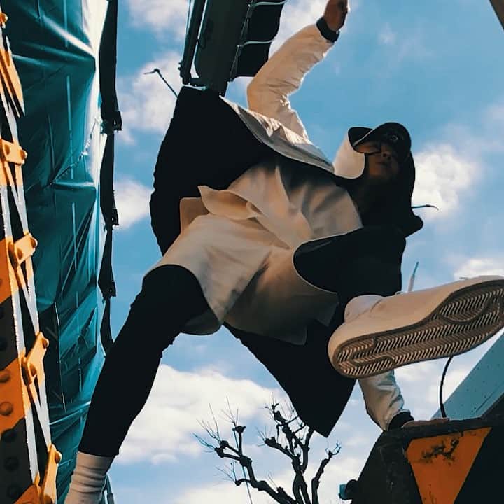 ムラカミカイエのインスタグラム：「My recent work for Y-3 You can see many other versions here → @adidasY3  #adidas #Y3 #YohjiYamamoto #SUPERKNOT #simone_inc @adidasY3 @simone_inc」