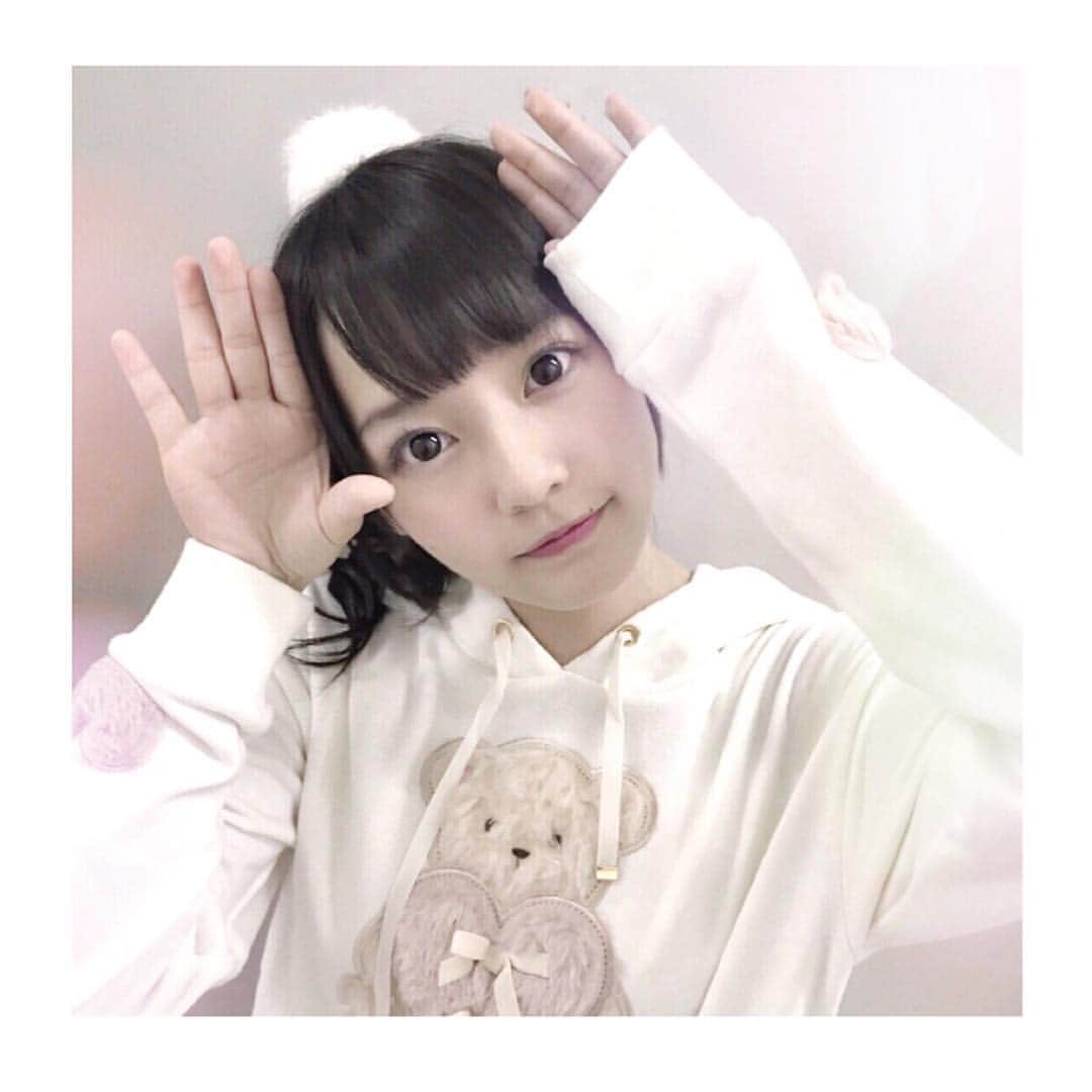 齊藤なぎさのインスタグラム：「今日は個別握手会でした！  1部.2部では私服を着ました(ˊᵕˋ)  ツインテールとポニーテールしたよ☺💕 来てくれてありがとう😍  大好きだよ❤︎ #イコラブ #なーたん」