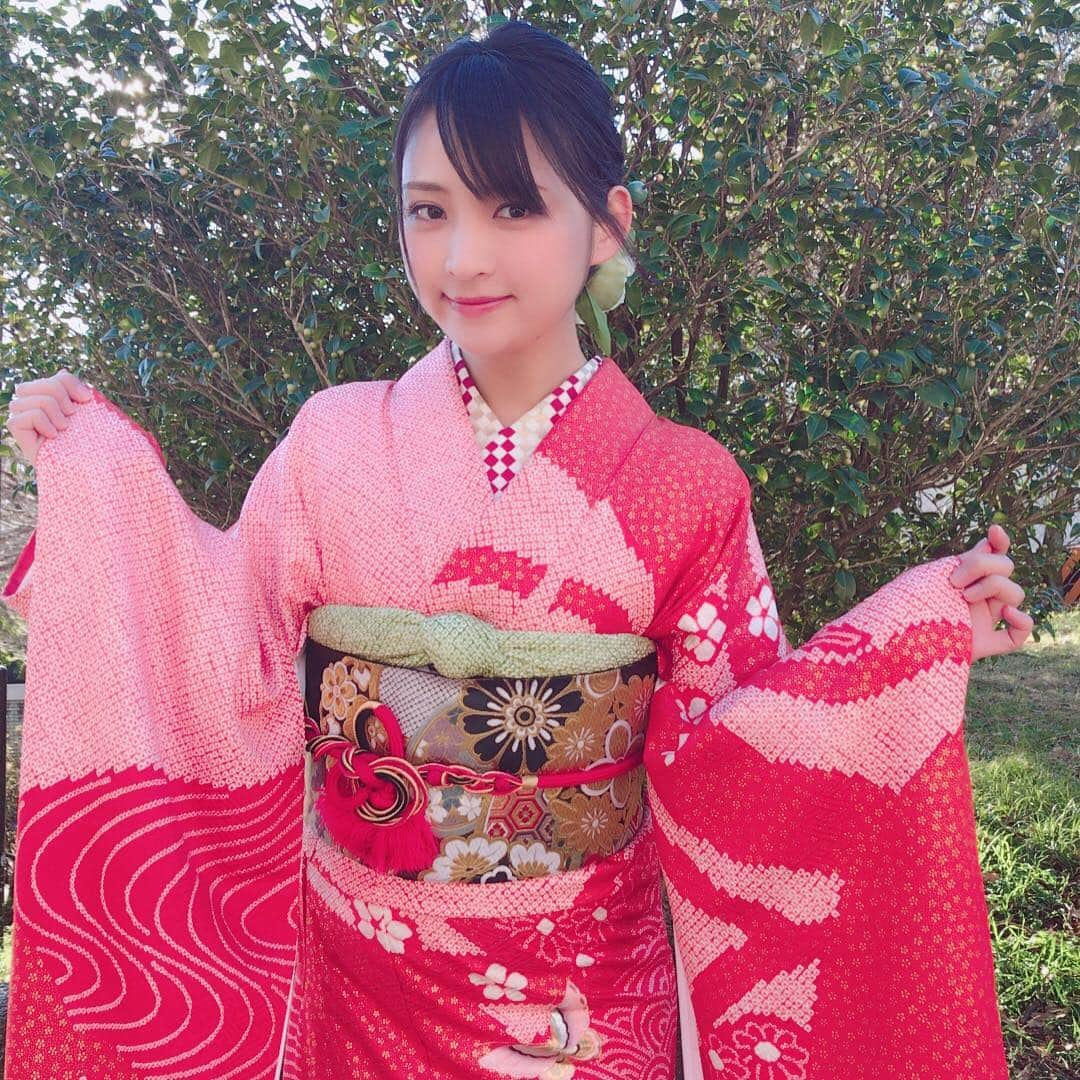 鈴木咲さんのインスタグラム写真 - (鈴木咲Instagram)「振袖〜👘 #振袖 #着物 #撮影会 #suzukisaki #shorthair #shortcut #model #follow #girl #tbt #instagood #wcw #me #japanese #asia #asiangirls #selfie #japanesestyle #japanesegirl #shorthair #instagravure #gravure #portrait #beauty #style #makeup #cool #glam #love #girl #hair #hairmake」1月14日 15時53分 - sakisuzuki1103