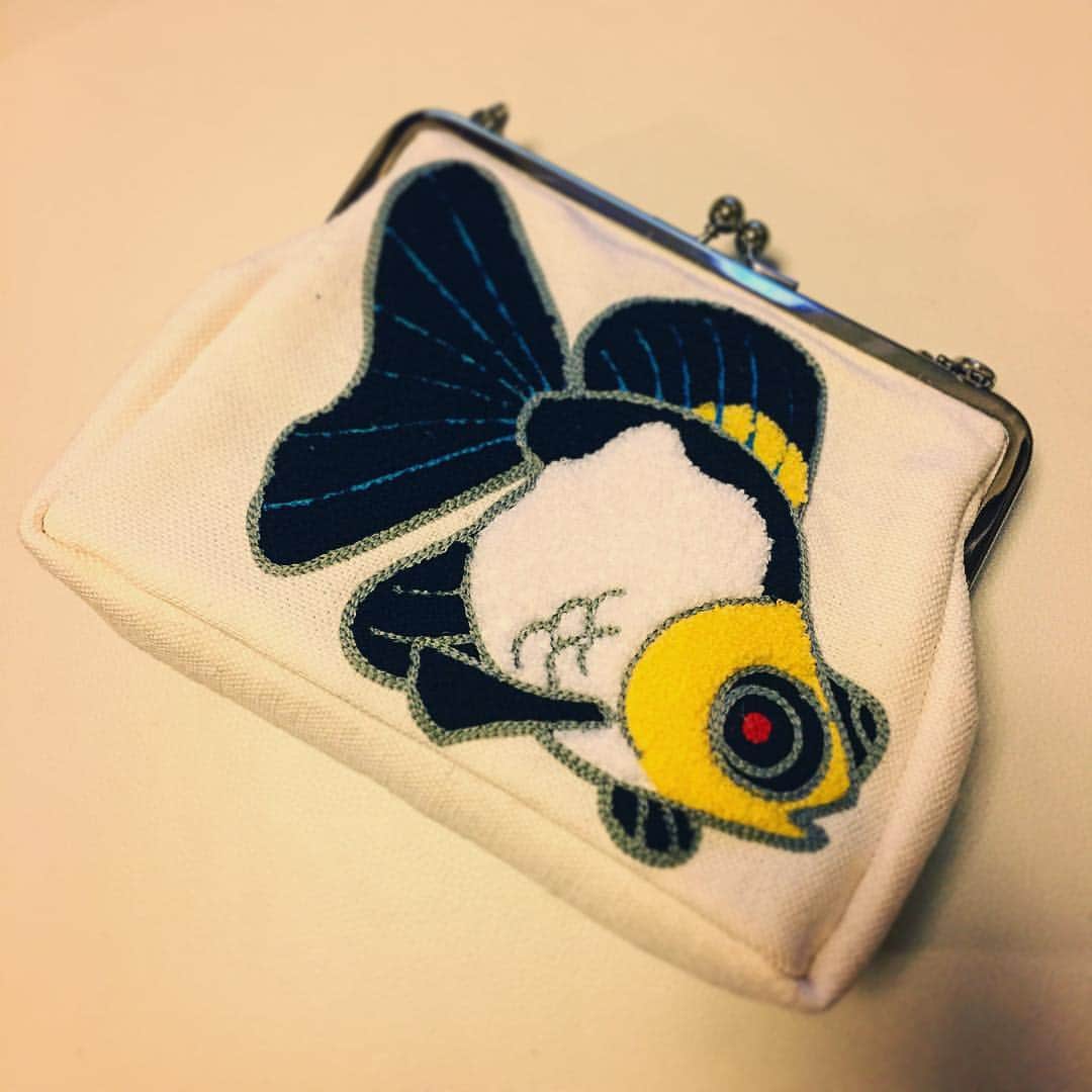 渋谷龍太さんのインスタグラム写真 - (渋谷龍太Instagram)「気に入った柄で、それが刺繍だと、つい買っちゃうんだよなア。  #金魚 #京東都 #買ったはいいが #何に使おうか」1月14日 22時00分 - gyakutarou