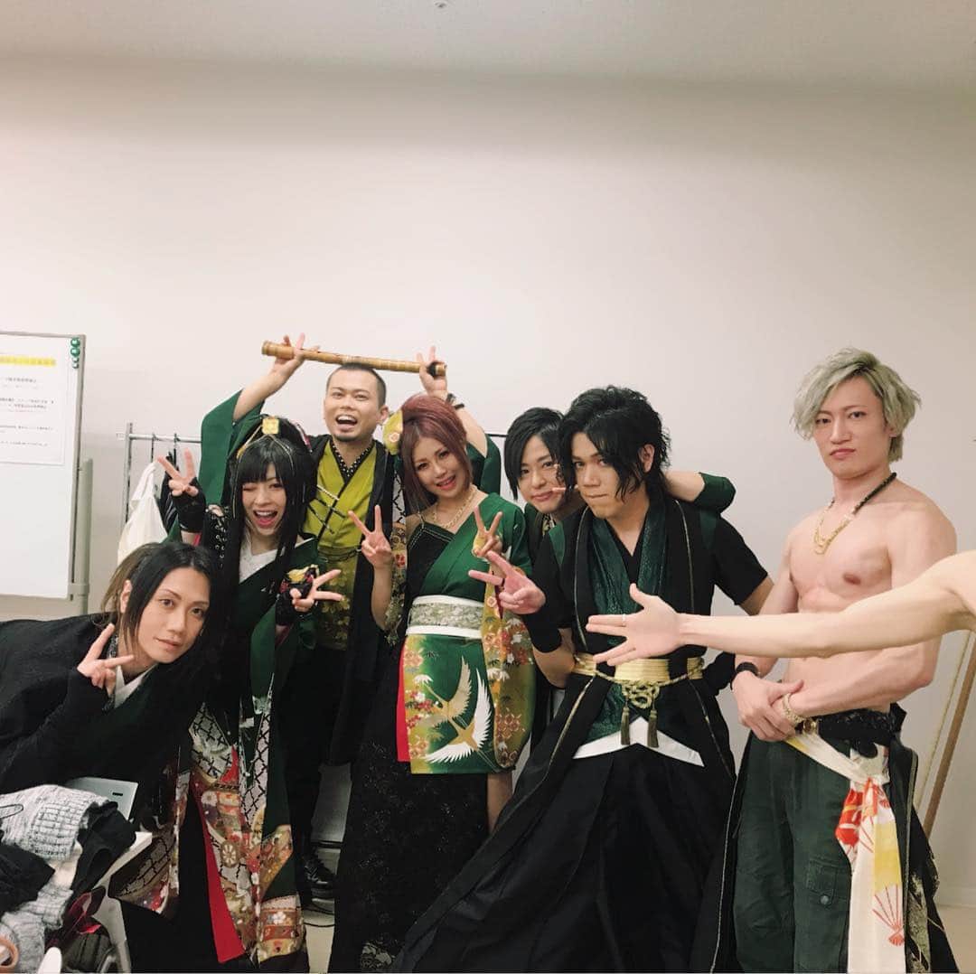 鈴華ゆう子のインスタグラム：「TV収録終わりっ！めっちゃ楽しかったー(･ω･)」