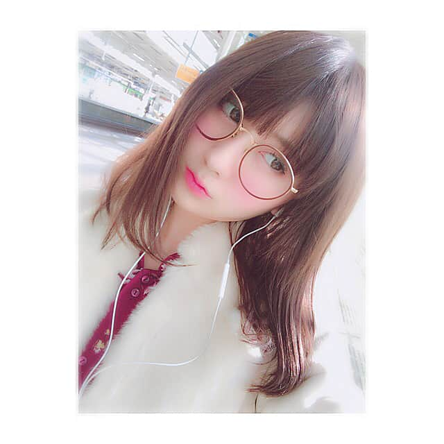 森田ワカナのインスタグラム：「お気に入りのメガネゲット ☺︎👓 #RayBan #だてめがね」