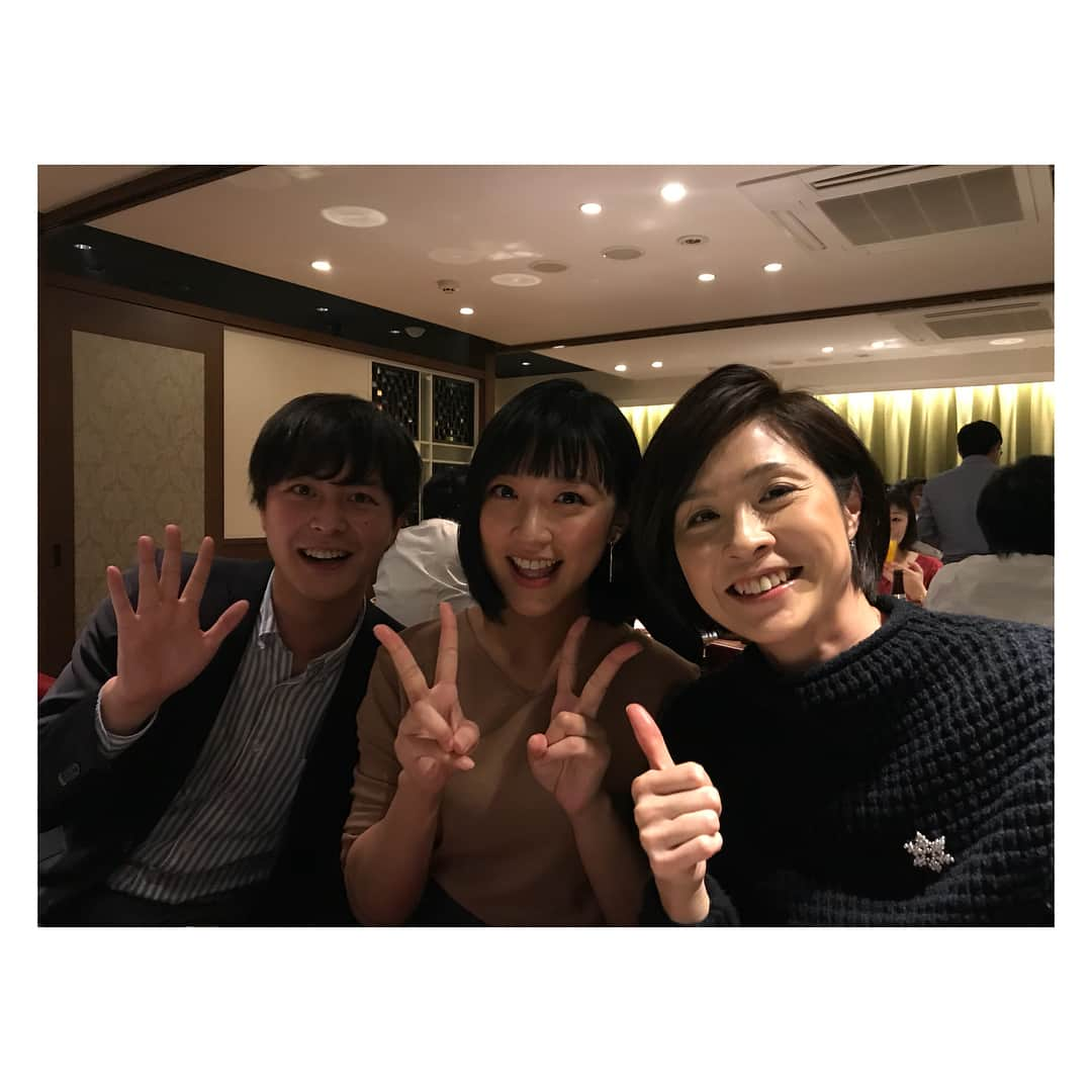 久冨慶子さんのインスタグラム写真 - (久冨慶子Instagram)「今日はお休みをいただいていました✨ 夜はスーパーJチャンネルの忘年会🍻 ぼやけちゃってるけどとっても楽しそうな写真😙🎵 お休みだったけど色んな人と話せた良い休日でした🍀 ＊ ＊ #テレビ朝日 #スーパーJチャンネル #渡辺宜嗣 キャスター #今村涼子 さん #竹内由恵 アナ #斎藤康貴 アナ #林美沙希 アナ #久冨慶子 #忘年会」12月23日 1時22分 - keiko0hisatomi