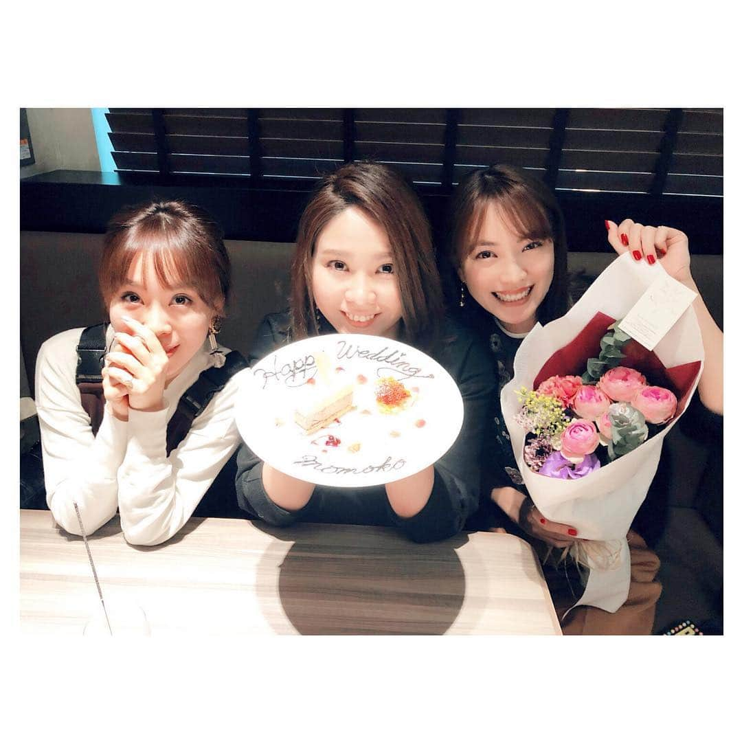 蛯原友里さんのインスタグラム写真 - (蛯原友里Instagram)「久々すぎる桃子！そして3人でのランチ！やっとお祝いできてよかったぁ！ #楽し過ぎて 時間があっという間。#happy #お祝い#Congratulations」12月23日 8時19分 - yuri_ebihara