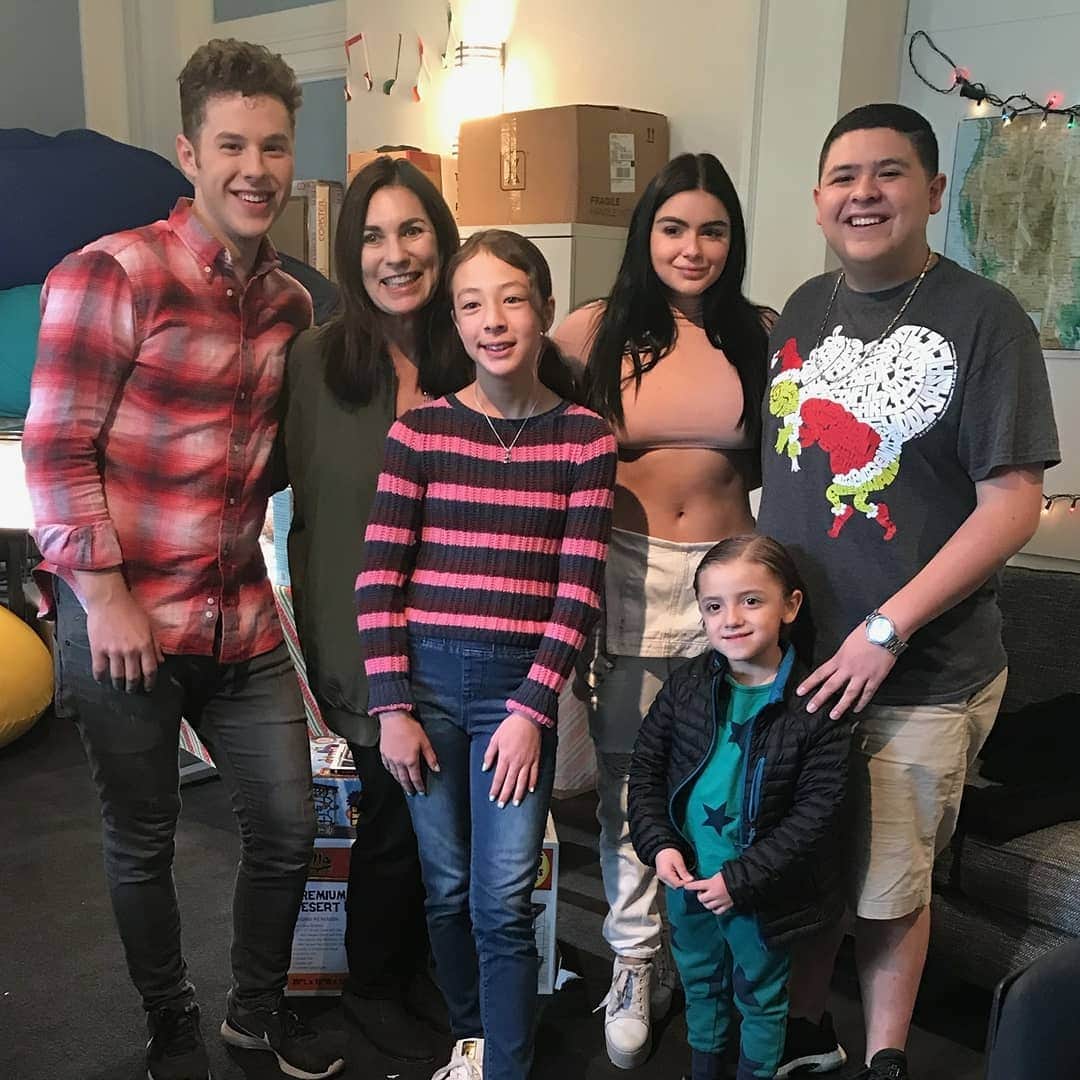 Nolan Gouldのインスタグラム：「Modern Family "kids" annual holiday party!」