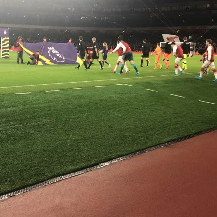 のインスタグラム：「🔴🇬🇧⚽️📹 #AFCvLFC」
