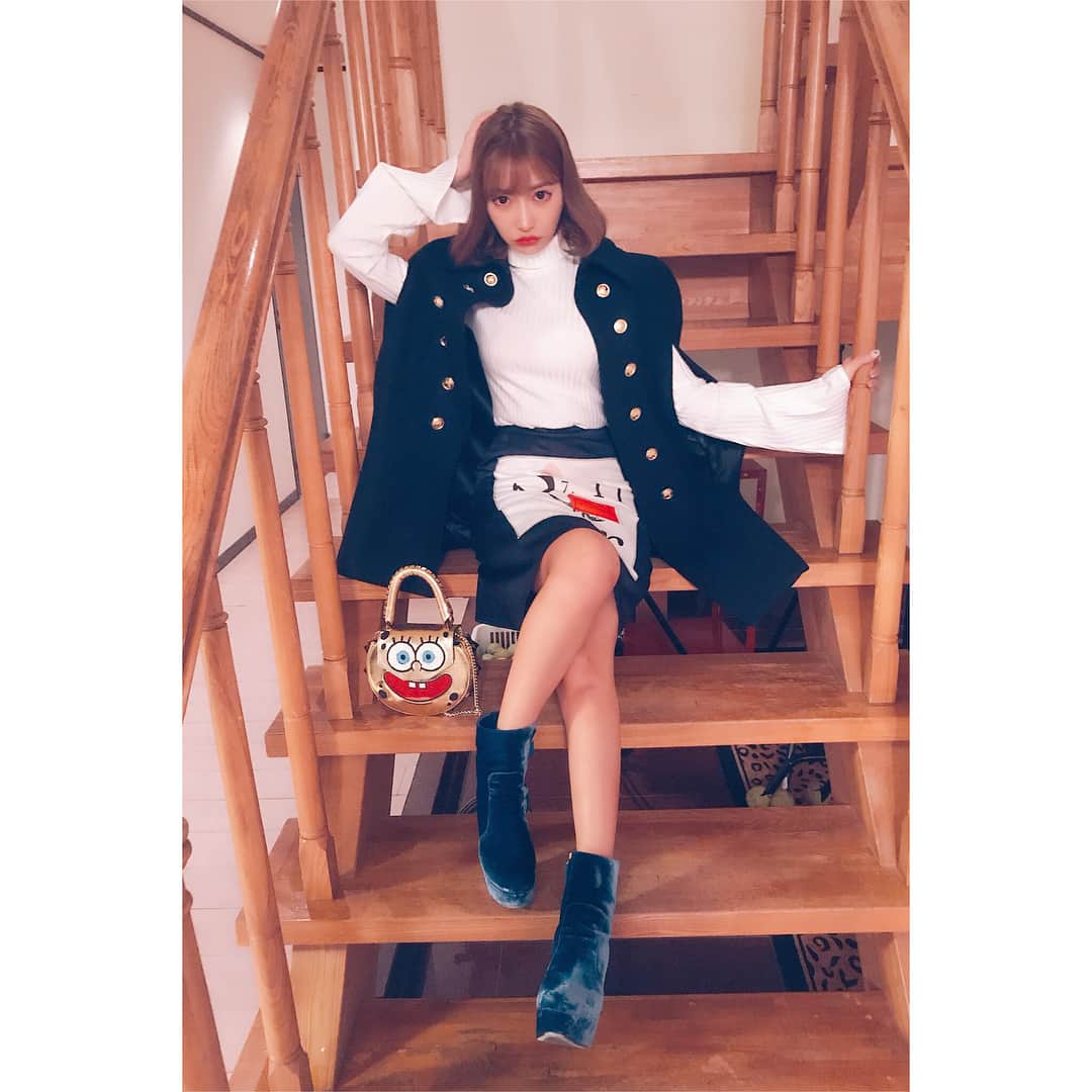 明日花キララのインスタグラム：「お疲れ様です🌿🐇」