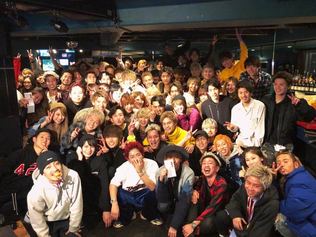 鈴木大二朗さんのインスタグラム写真 - (鈴木大二朗Instagram)「ここで働けて僕は幸せです。#oceantokyo #美容師#忘年会」12月24日 1時44分 - daijiro.s