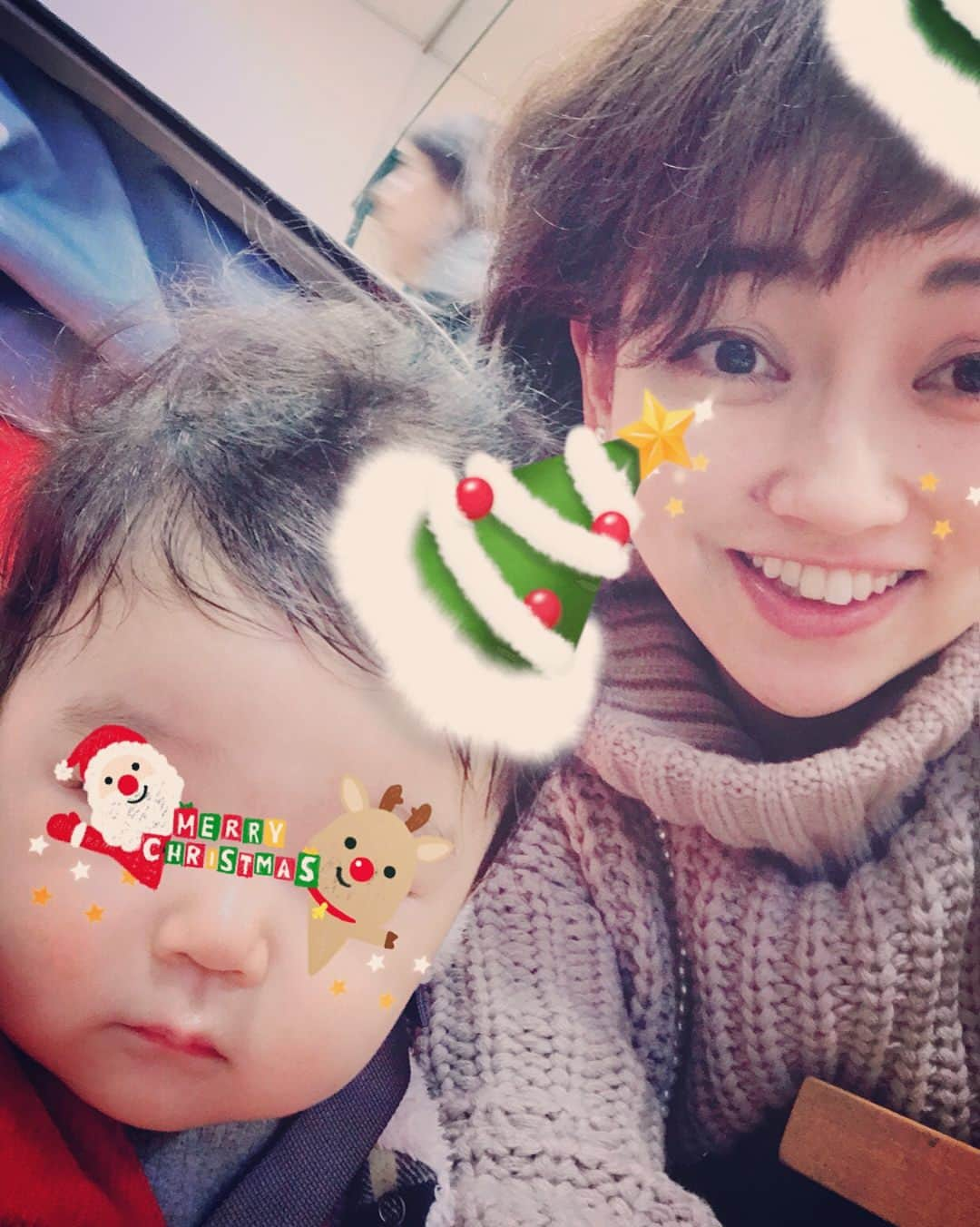 戸部洋子さんのインスタグラム写真 - (戸部洋子Instagram)「娘っ子と初のクリスマス🎄今日はおうちごはん！さて何作ろ#浮かれてすみません#クリスマスだからしゃーない#ママアナ#アナウンサー#ママ#mama#ベイビー#baby#フジテレビ#クリスマス#ここはあえての鍋説」12月24日 18時10分 - tobe.yoko