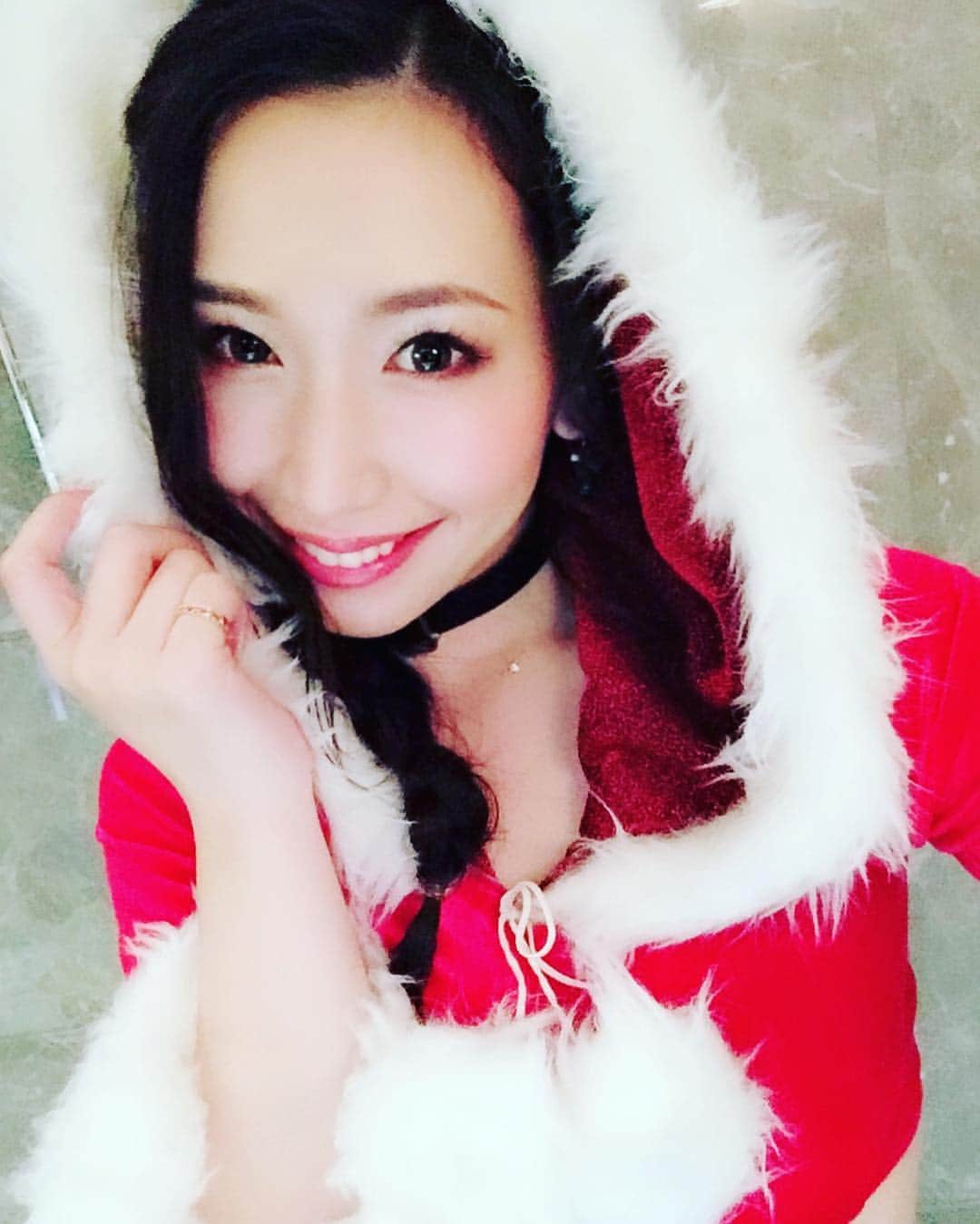 佐山愛のインスタグラム：「Merry Christmas Eve 🎄🤶 #merrychristmas #めりくり #クリスマス」