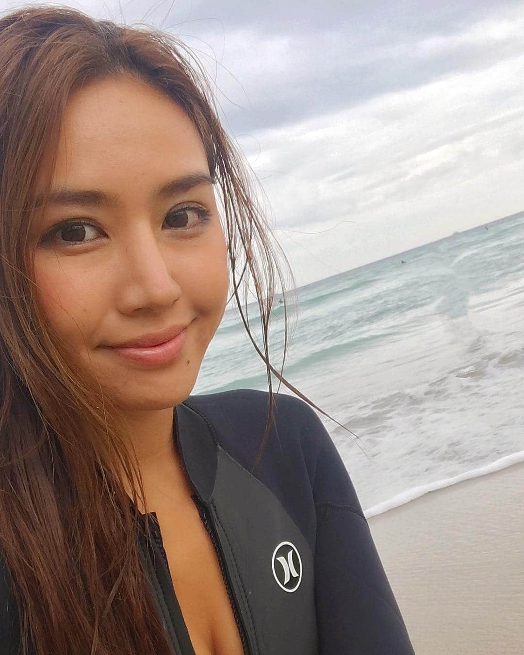 南美沙さんのインスタグラム写真 南美沙instagram Merry Christmas Eve サンタさん が居たとの報告 沢山聞いちゃった ロングボード サーフボード 波 サーフガール 波乗り女子 サーファー Surfergirl 水着 Snapgram Jp Snap Surf
