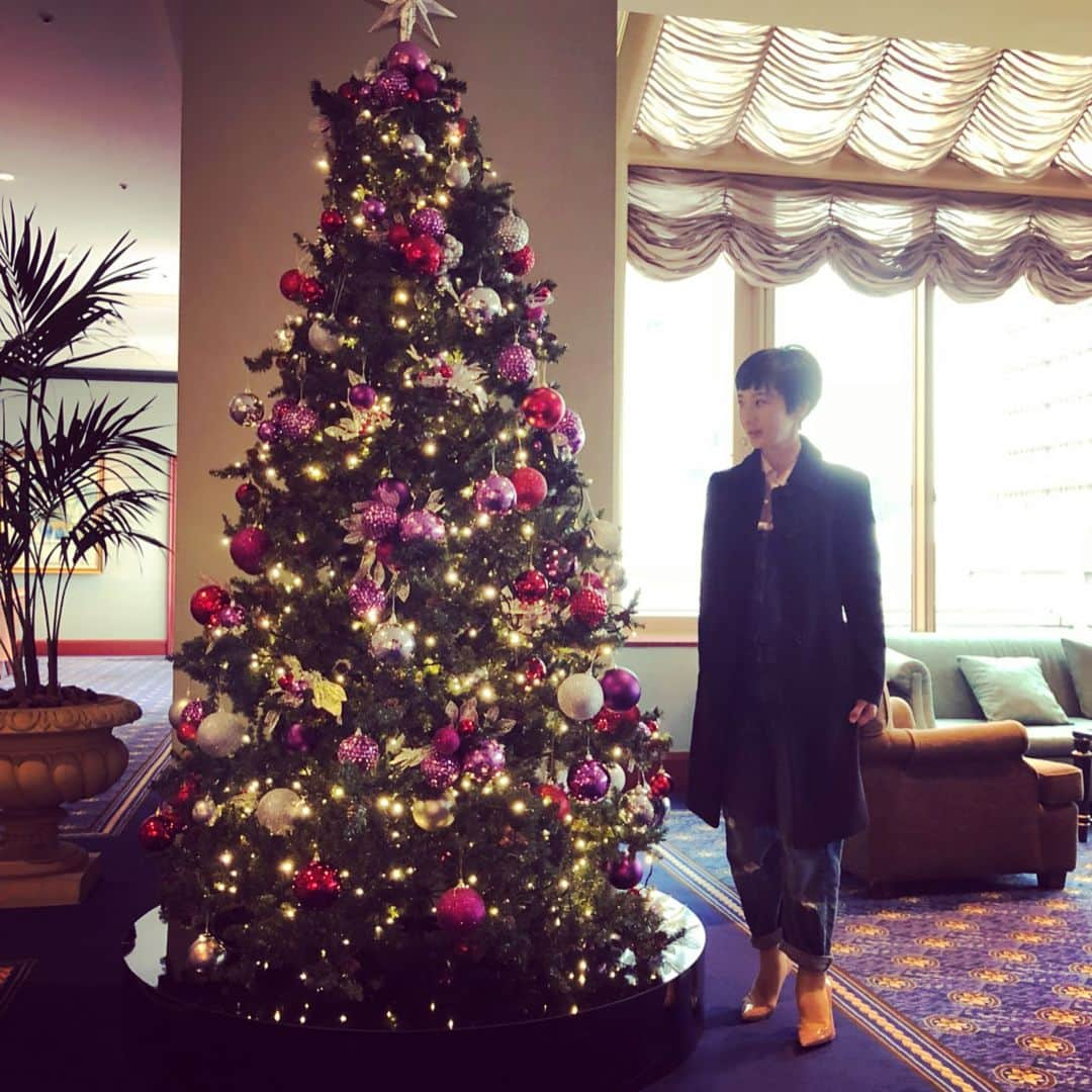 映美くららさんのインスタグラム写真 - (映美くららInstagram)「あれ、前髪が…‼︎ #Christmaseve」12月24日 22時00分 - emikurara_official