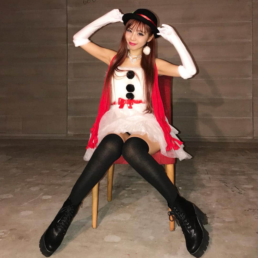 Yukiさんのインスタグラム写真 - (YukiInstagram)「merry Christmas💖 お雪だるまversion⛄️🎄✨ M字が過激だったので、清楚な感じで行きたいと思ったものの何気にパンチラ😂😂😂✨みなさん、良い1日を☺️💓 #dancer #tokyo #christmas #snowman #雪だるま #merrychristmas #メリクリ」12月25日 11時42分 - snowsnow.yuki