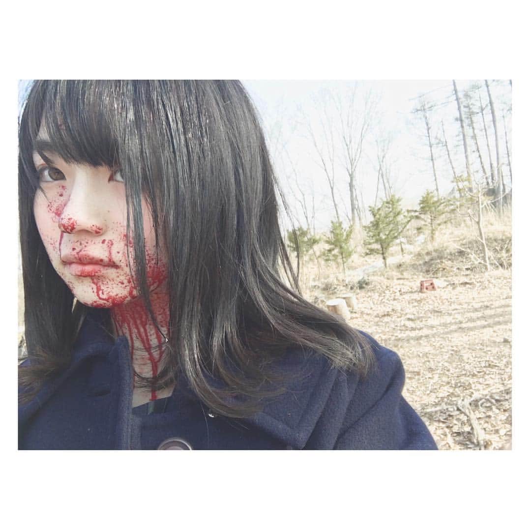山田杏奈さんのインスタグラム写真 - (山田杏奈Instagram)「映画「ミスミソウ」特報、キャスト等々解禁しました。 クリスマスだけどぜひご覧ください メリークリスマス🎅🎄 #ミスミソウ」12月25日 20時05分 - anna_yamada_