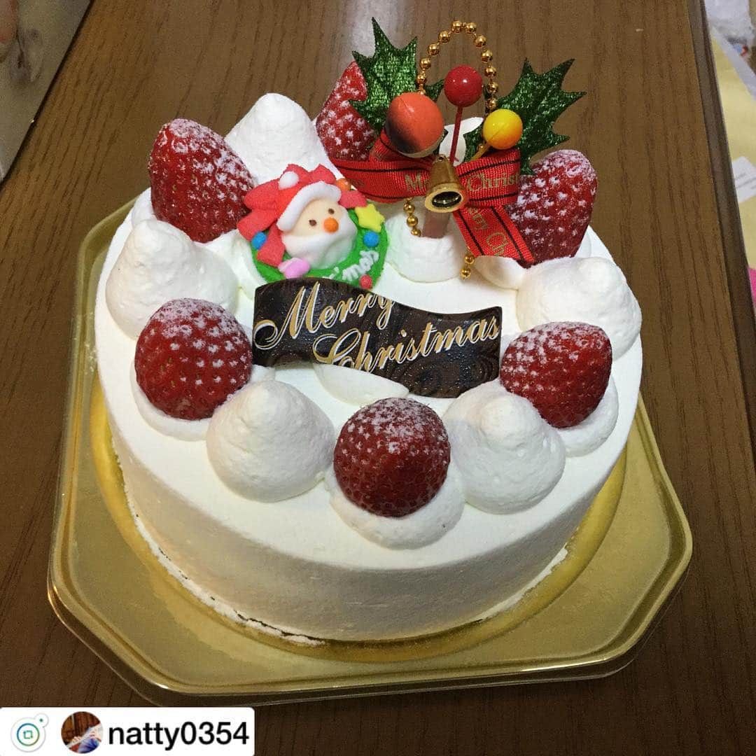 伊東市公式アカウントさんのインスタグラム写真 - (伊東市公式アカウントInstagram)「今年のクリスマス🎄はレマンの森💕 うちのチビさんにも優しく接していただいてとてもありがたいです！食べられるようになったらおいしいケーキ🍰買ってあげるね。  #いとうのいいとこ #itouji  #パティスリー #レマンの森 #伊豆高原 #クリスマスケーキ」12月25日 12時14分 - itouji_official