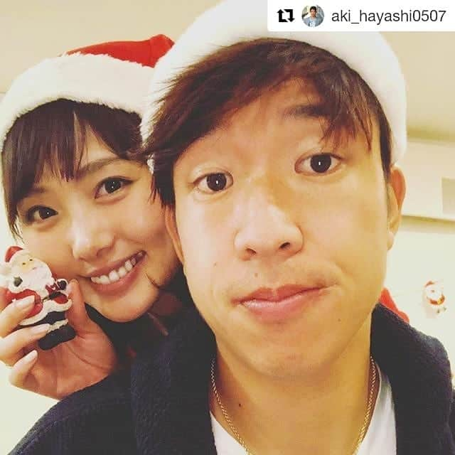 広村美つ美さんのインスタグラム写真 - (広村美つ美Instagram)「. メリークリスマス🎄 . #林家 #林彰洋 #林美つ美 #メリークリスマス #🎄 #12月 #昨日は我が家でクリスマス会 #夫婦 #娘ははじめてのクリスマス #❤️ #木木family . @aki_hayashi0507」12月25日 13時30分 - mitsumi_hayashi