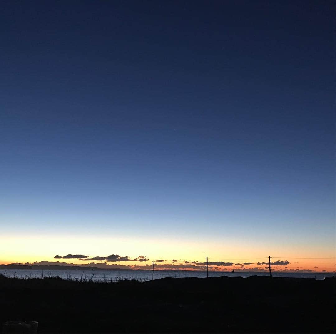 川田紳司さんのインスタグラム写真 - (川田紳司Instagram)「#釣空 #夜明け」12月25日 14時33分 - shinji_kawada