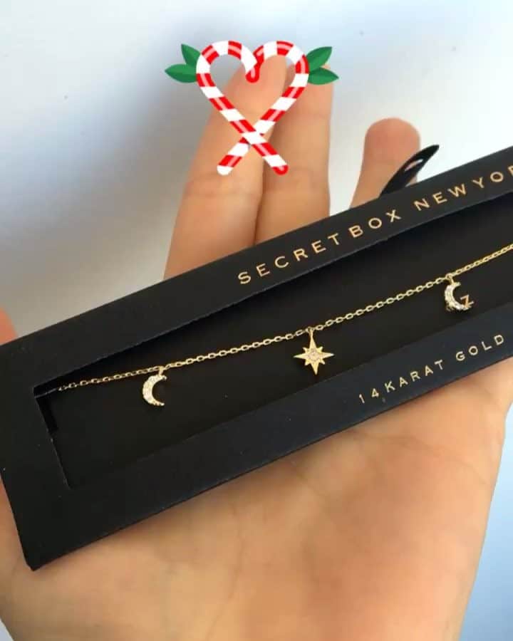 のインスタグラム：「Dainty choker necklace!!!!!!!!! ❤️❤️❤️❤️❤️❤️❤️❤️❤️❤️❤️❤️ www.shopebbo.com  Our favorite!!⭐️🌙⭐️🌙」
