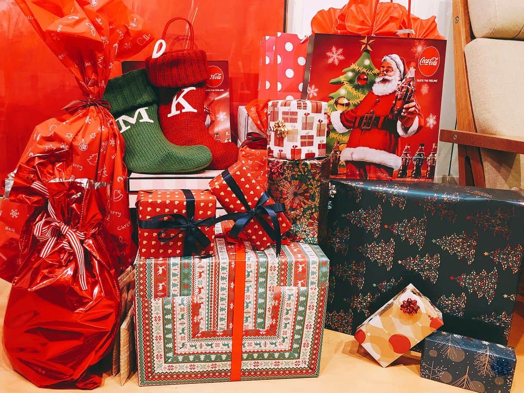 河北麻友子さんのインスタグラム写真 - (河北麻友子Instagram)「Merry Christmas! #KawakitaChristmas  #FamilyChristmas #BestChristmas #HappyHolidays」12月25日 19時18分 - mayukokawakitaofficial