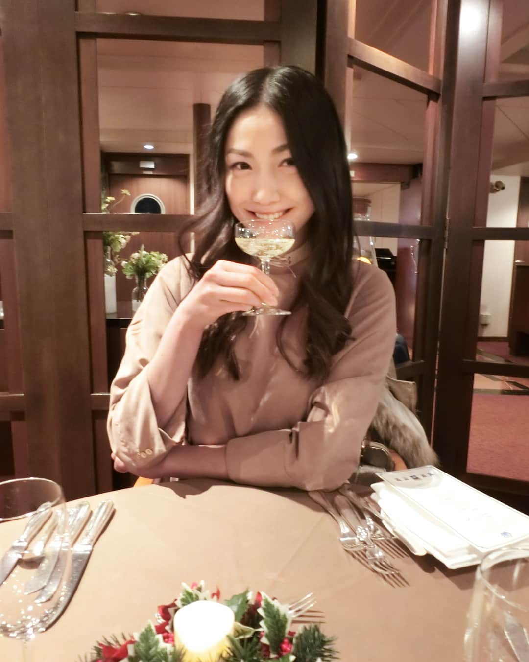 のインスタグラム：「Merry Christmas❤️ * #me  #model #happy #merrychristmas  #daybeforeyesterday #cruise #trip #20171223」