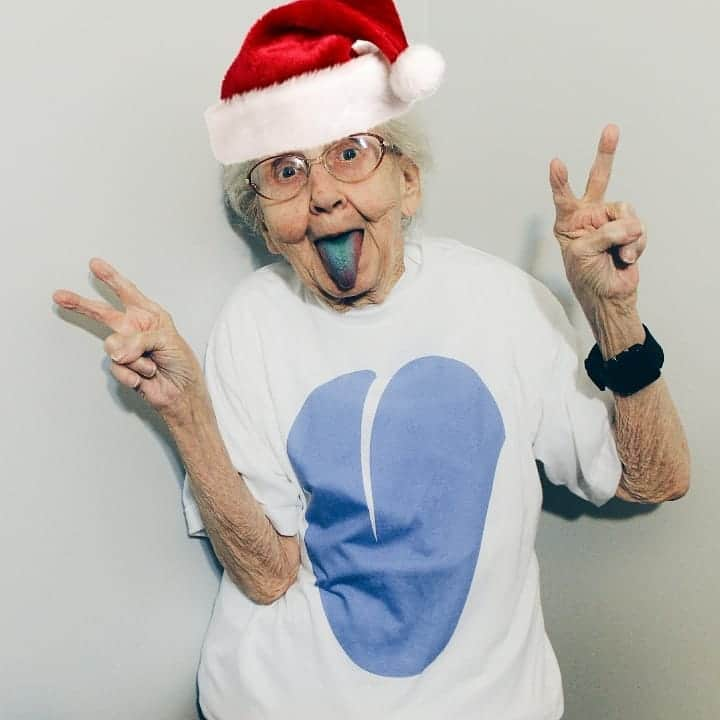 Grandma Bettyのインスタグラム：「Merry Christmas from Grandma Betty's Family!」