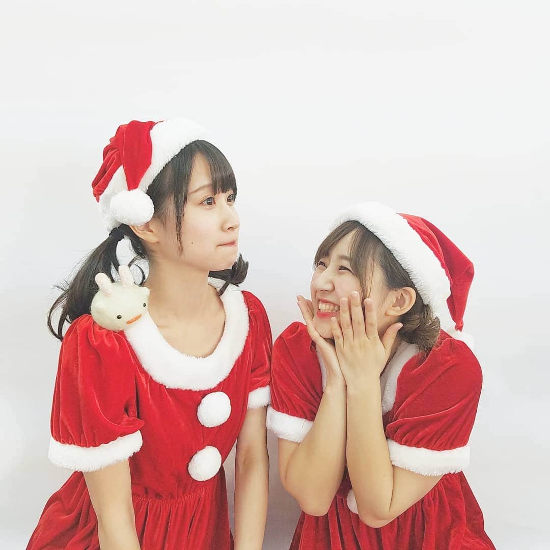 宮崎梨緒さんのインスタグラム写真 - (宮崎梨緒Instagram)「🎅🎅🎅 * しゃきとみんながいたから 楽しいクリスマスでした♡ *  #クリスマス #christmas #xmas #크리스마스  #サンタ #santa #산타  #lovelys #ラブリーズ #러블리즈  #japaneseidol #일본 #아이돌」12月26日 10時39分 - miyazakirio