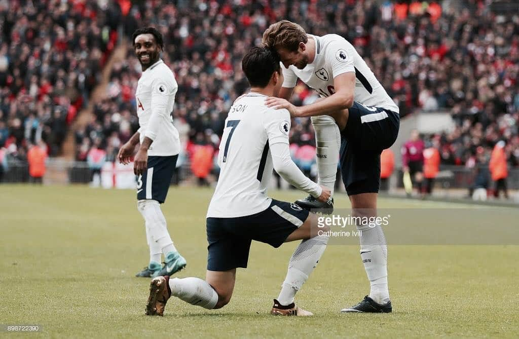 ソン・フンミンさんのインスタグラム写真 - (ソン・フンミンInstagram)「What a Legend! Congrats Harry! Great Team Performance!So happy to get 3 points Again! Thanks for amazing support!!💙/ 너는 그냥 레전드 💙」12月27日 1時05分 - hm_son7