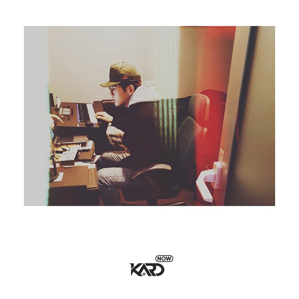 K.A.R.Dさんのインスタグラム写真 - (K.A.R.DInstagram)「now😎 #KARD #171226 #BM #Somin」12月26日 16時41分 - official_kard