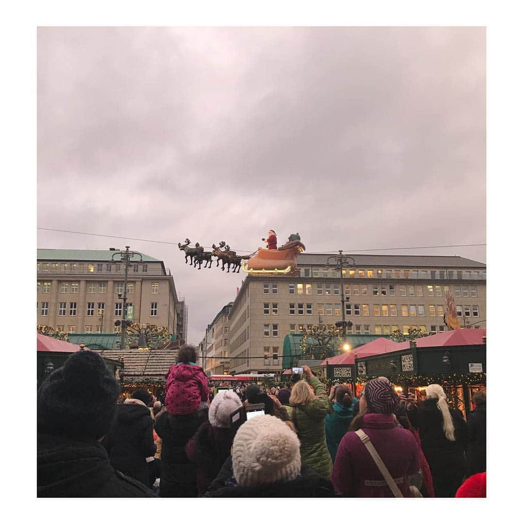 小松菜奈さんのインスタグラム写真 - (小松菜奈Instagram)「🎅🏻🎄🎂」12月26日 20時28分 - konichan7