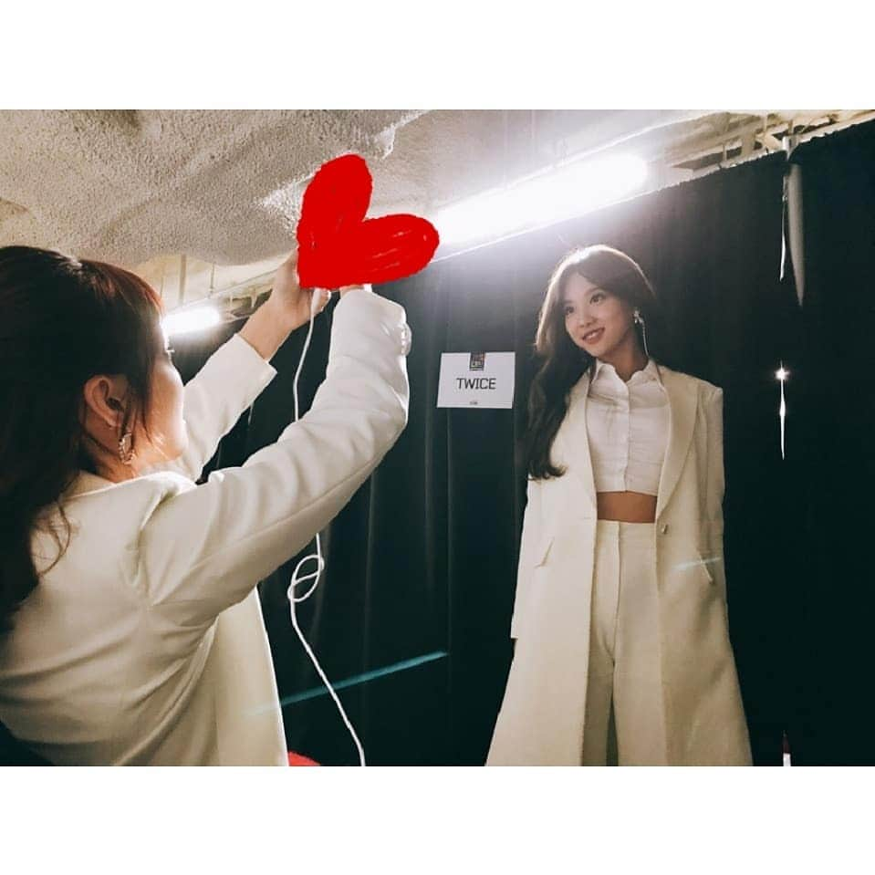 TWICEさんのインスタグラム写真 - (TWICEInstagram)「#NOW#사진작가님의열정#결과물은히라이가나중에공개한대요❄️❄️❄️」12月27日 15時41分 - twicetagram