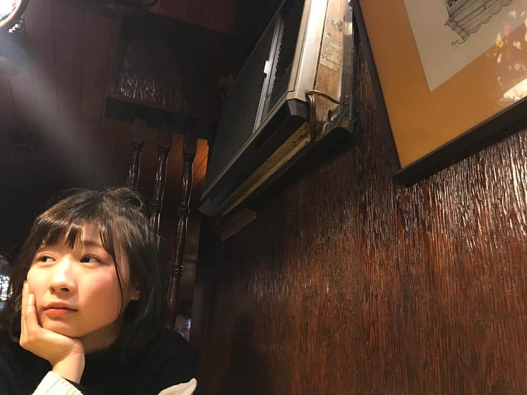 稲葉友さんのインスタグラム写真 - (稲葉友Instagram)「そういえば昨日は餅ついた後に伊藤沙莉とお茶しばいてました。右斜め前見がちな女。」12月29日 9時27分 - lespros_inaba0112