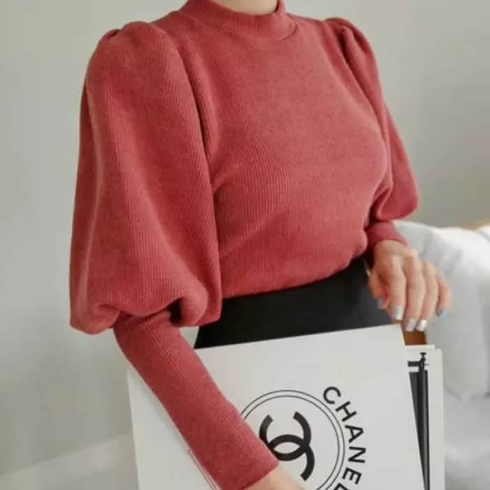 cartのインスタグラム：「. 着るだけで着やせしちゃう♡ バルーンスリーブニットです♬  気になる二の腕部分はボリューミーに、 手先に向けては細めのおしゃれな デザインなのに細く見える☆ . . . . . #今日のコーデ #韓国ファションション #プチプラ #プチプラコーデ #プチプラファッション #シンプルコーデ #シンプルファッション #しまむらコーデ  #しまむら #ユニクロコーデ #ユニクロ #カジュアルコーデ #大人カジュアル #お休みコーデ #秋コーデ  #ママコーデ #ママファッション #おしゃれ #おしゃれさんと繋がりたい #お買い物 #ワンピース #冬服 . #zara #uniqlo #gu #ootd #fashion #coordinate #shopping」