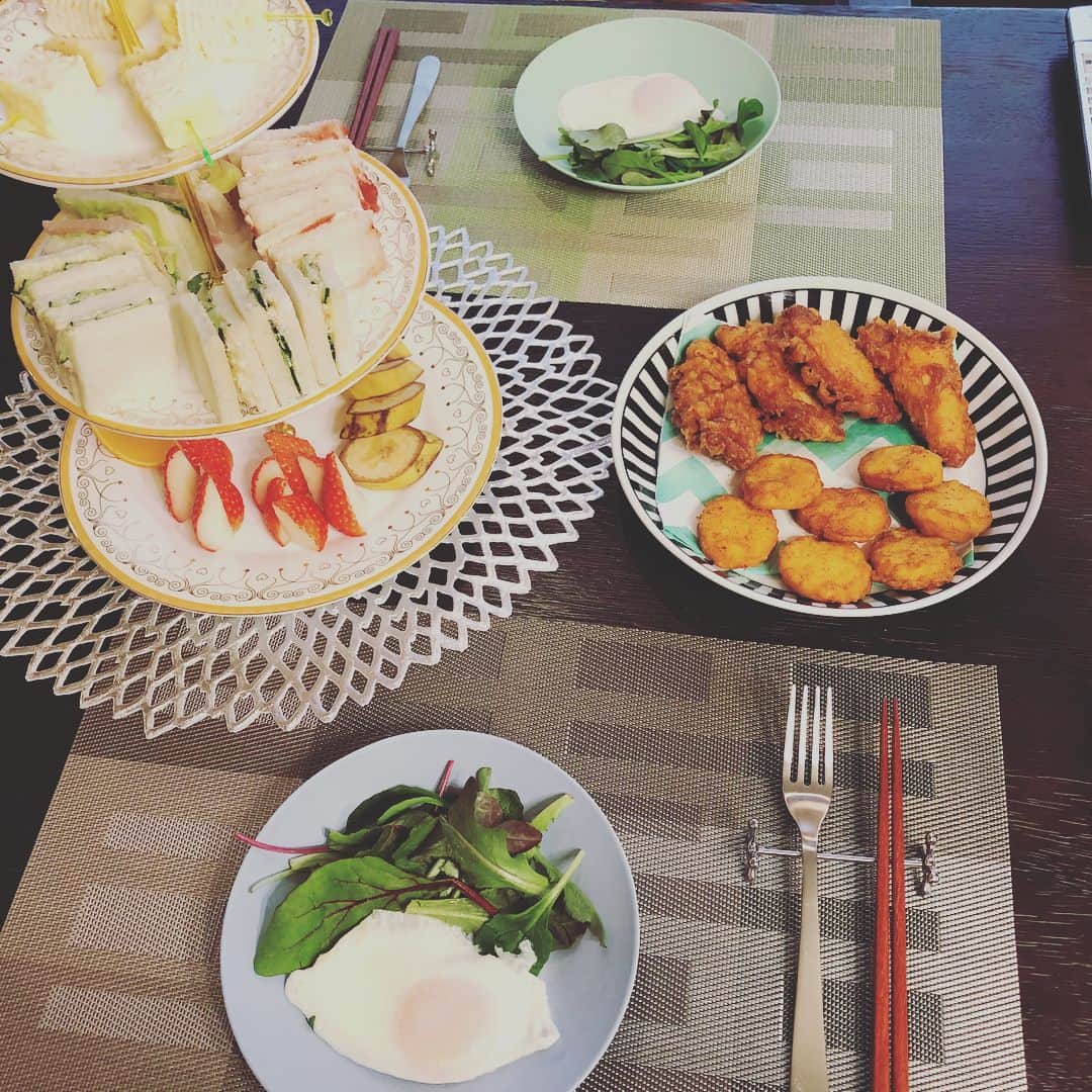 のインスタグラム：「#今日の朝食  #1枚目 は#洋食派 用で、#2枚目 は#和食派 用www #junkokitchen326  #おうちごはん  #愛媛life」