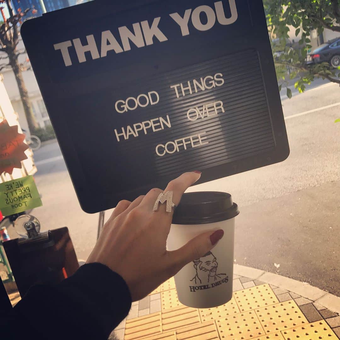 mioさんのインスタグラム写真 - (mioInstagram)「. TOKYOのモーニングコーヒーはぜひここで☕️ ※わたしはチャイ」12月29日 11時46分 - mio_harutaka