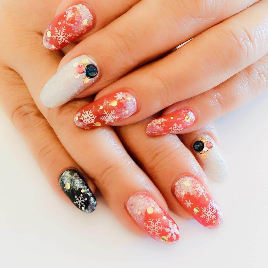 犬小屋 さんのインスタグラム写真 犬小屋 Instagram 年越しネイル Nailblanca Kako