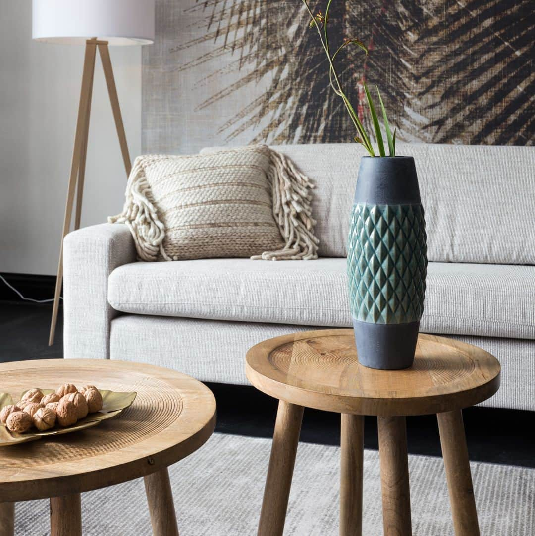 ZUIVERさんのインスタグラム写真 - (ZUIVERInstagram)「You can’t help but picture this pretty wooden side table everywhere! Dendron features simplicity, with nice details in the carved wooden top and it has a pretty woodgrain design made by Mother Nature herself.  #zuiver #elegance #interior #sidetable #dendron #homedeco #interiordesign #design #architecture #interiorinspo #interiorinspiration #interiors #style #inspo #inspiration #decor #theworldofinteriors #homedesign #decoration #decorlovers #art」12月30日 3時00分 - zuiver_