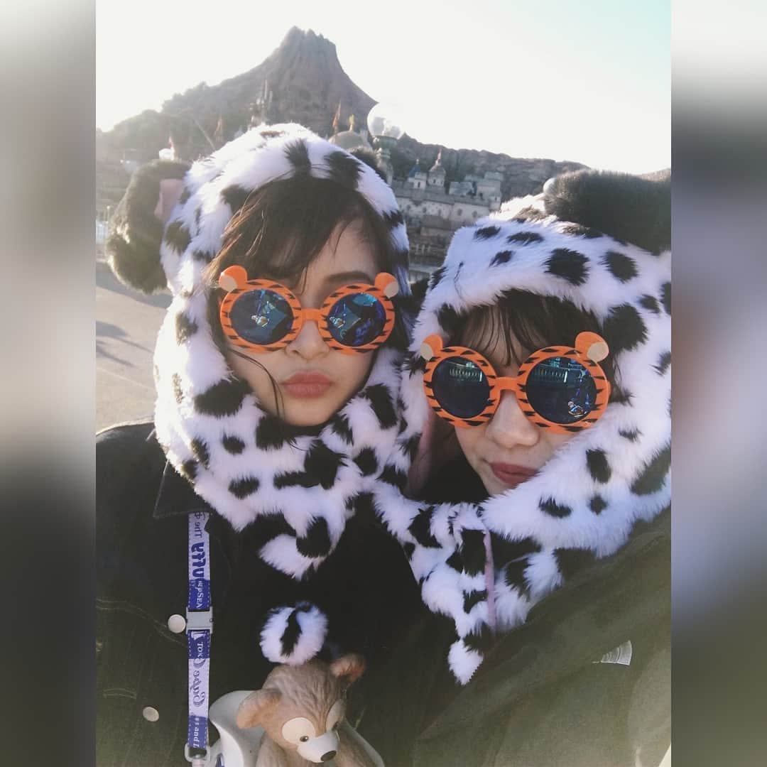 村上佳菜子さんのインスタグラム写真 - (村上佳菜子Instagram)「. . . Disney Sea ダイスキなキカちゃん。 今日は、とっても混んでいたので乗り物よりショーやレストランなどでゆっくり、まったりなDisneyを過ごしました。大人なDisneyの過ごし方で心がじーっくり満たされました😊 #2017ねん残り数日楽しみましょ〜」12月29日 21時46分 - kanako_m_official