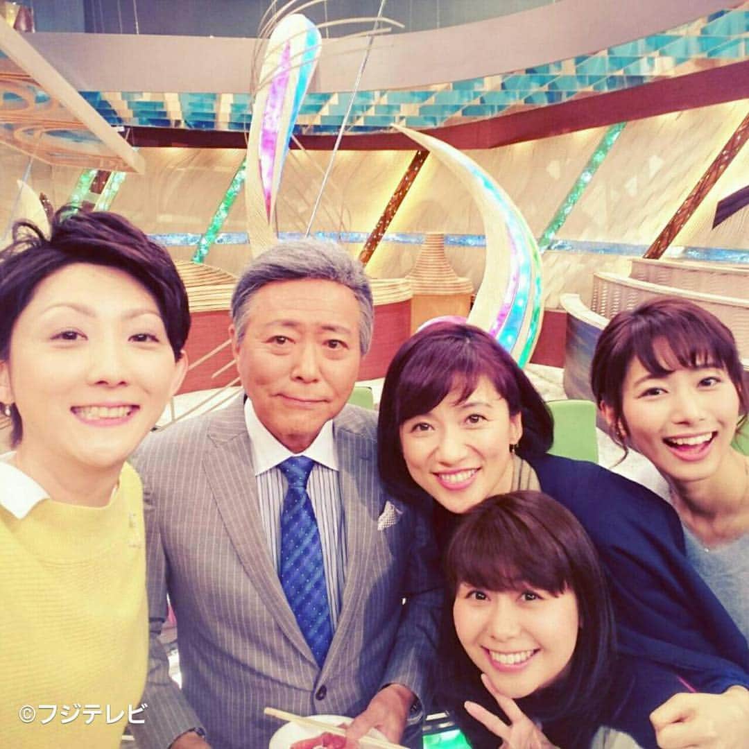 フジテレビ「とくダネ！」のインスタグラム：「皆さま！今年も一年間、とくダネをご覧下さり、本当にありがとうございました😊💖 皆さまに支えられてのとくダネです💪素敵な年末をお過ごしくださいね😌🍀まずは今年一年の御礼まで…💓 #とくダネ #今年もお世話になりました  #年明けは4日から #来年もよろしくお願いします😌🍀」