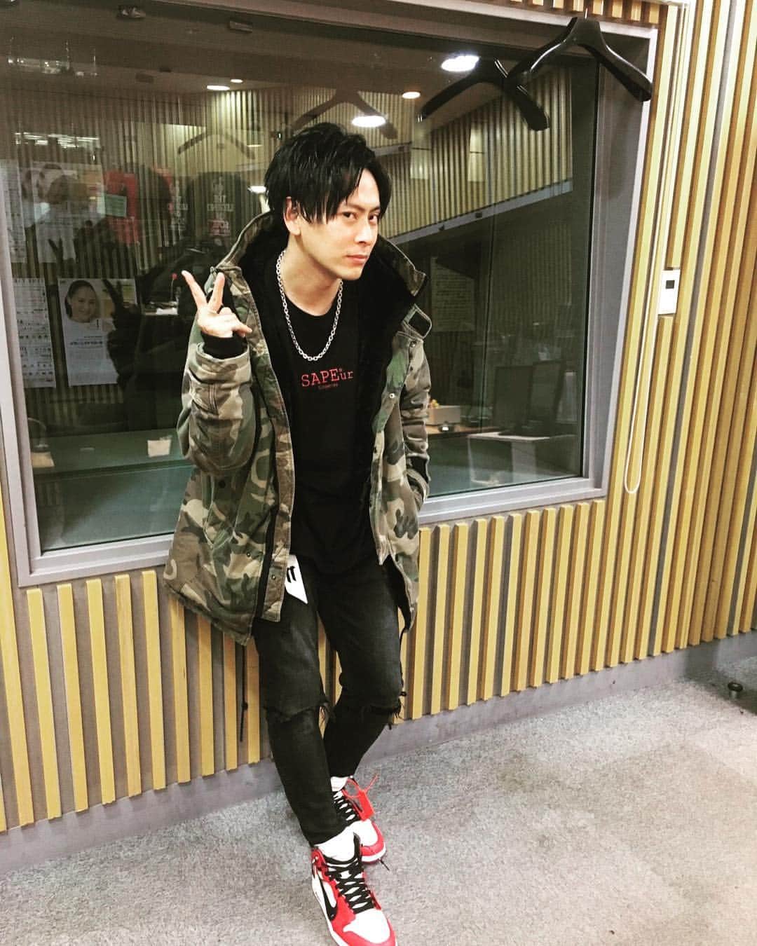 山下健二郎さんのインスタグラム写真 山下健二郎instagram この後 一時からオールナイトニッポン 今日はお歳暮大放出 メールお待ちしてます Ann 12月30日 0時37分 3jsb Kenjiro Official