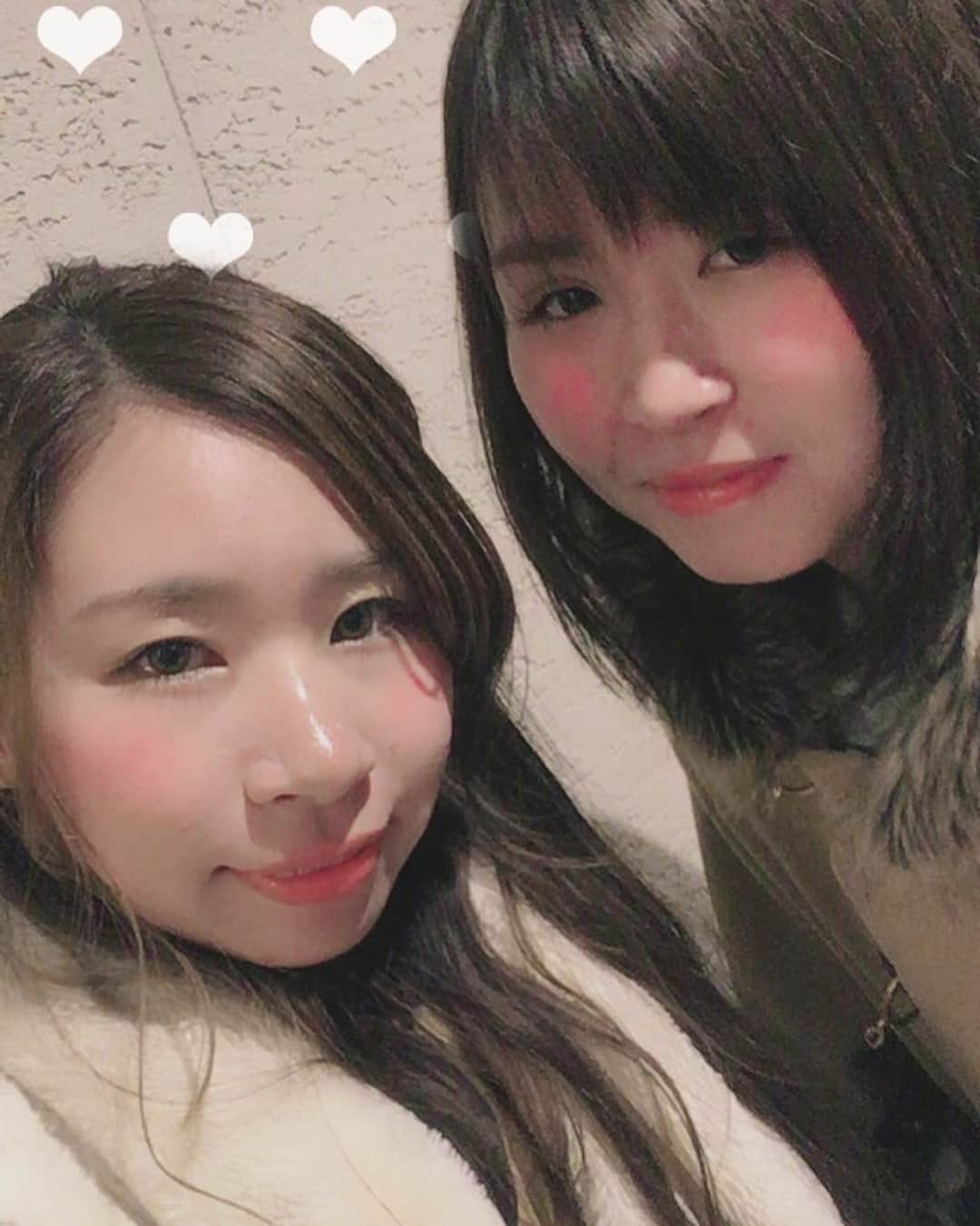 佐川奈美のインスタグラム：「昨日は大変、幸せな時間をありがとう😊 君とならどこまでもいける気がするよ。。。♡ #東京ドーム #Hey!Say!JUMP #生のウィスパー破壊力。 #どの角度も美しみ〜」