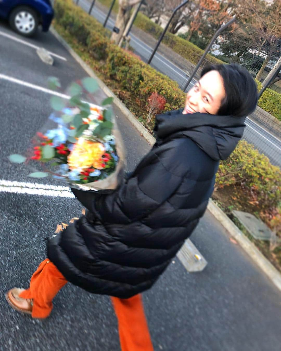 清野菜名さんのインスタグラム写真 - (清野菜名Instagram)「クランクアップ。 そして仕事納め。 今年一年も沢山ありがとうございました。 また来年よろしくおねがいします。」12月30日 18時57分 - seinonana