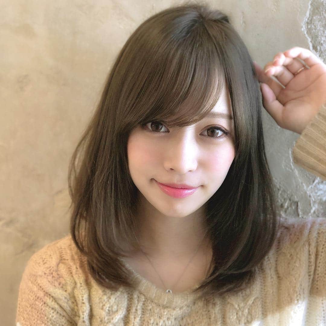 及川天和さんのインスタグラム写真 及川天和instagram ミディアムスタイル 前髪にこだわりがある方はぜひ 長めの前髪は可愛いは ヘアを通じて笑顔にします うる暗髪のツヤカラーをやりませんか カラーはオフィスや学校で使えるステキ