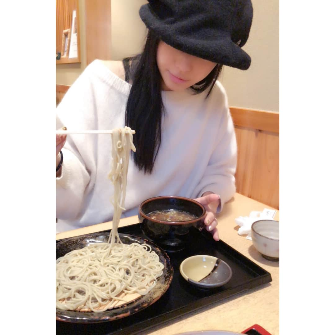 蒼井そらさんのインスタグラム写真 - (蒼井そらInstagram)「* New Year’s Eve is called “Oomisoka” in Japanese. * We eat soba noodles called “toshikoshi soba” (year-crossing soba) to wish for a long lasting life. * I like soba!!」12月31日 15時25分 - aoi_sola