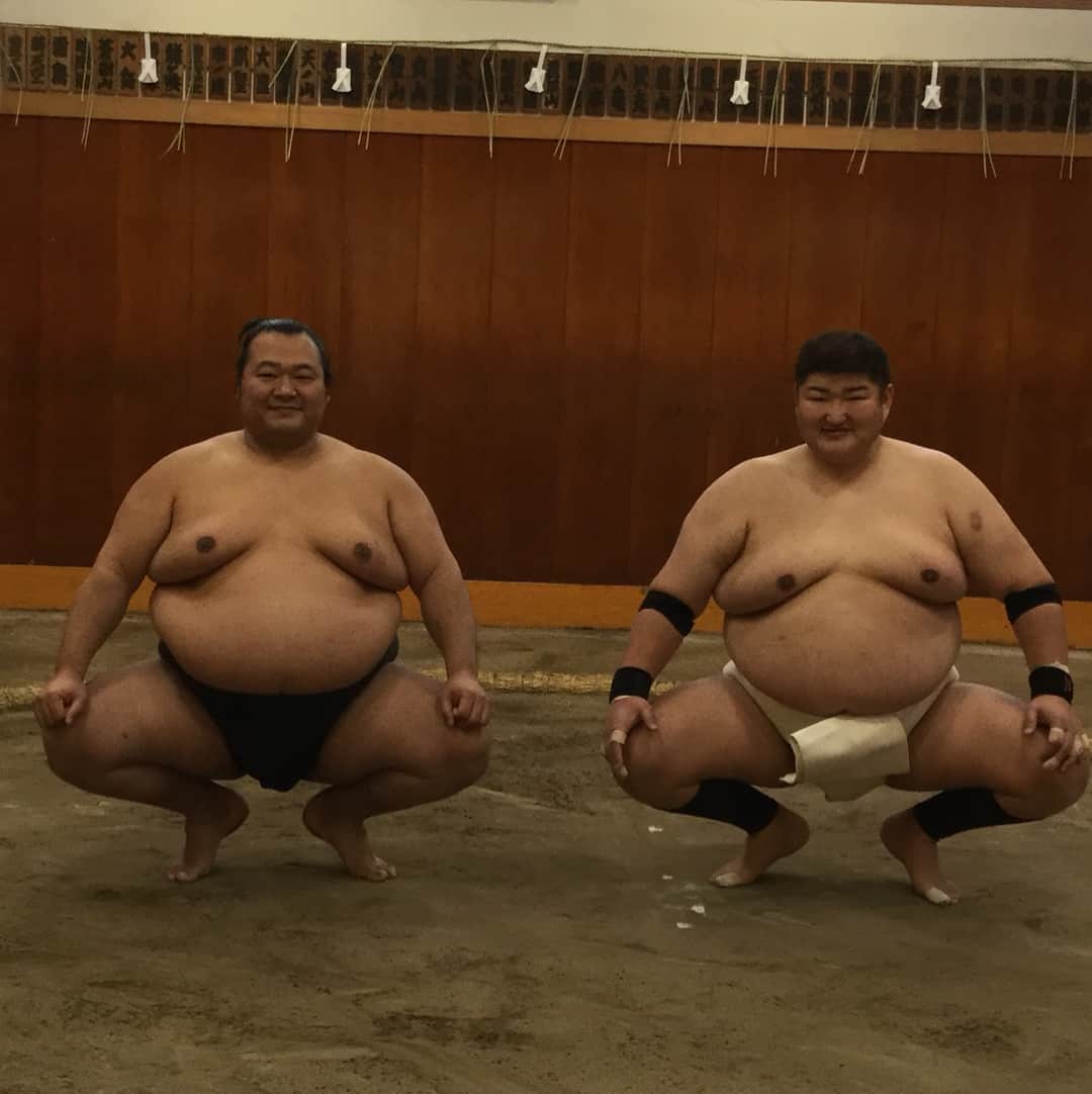 豊ノ島大樹さんのインスタグラム写真 - (豊ノ島大樹Instagram)「あけましておめでとうございます！ 今年もよろしくお願いします☆ 琴光喜関頑張れ！  #豊ノ島 #あけおめ #琴光喜 #勝ってくれ」1月1日 0時11分 - toyonoshima_daiki
