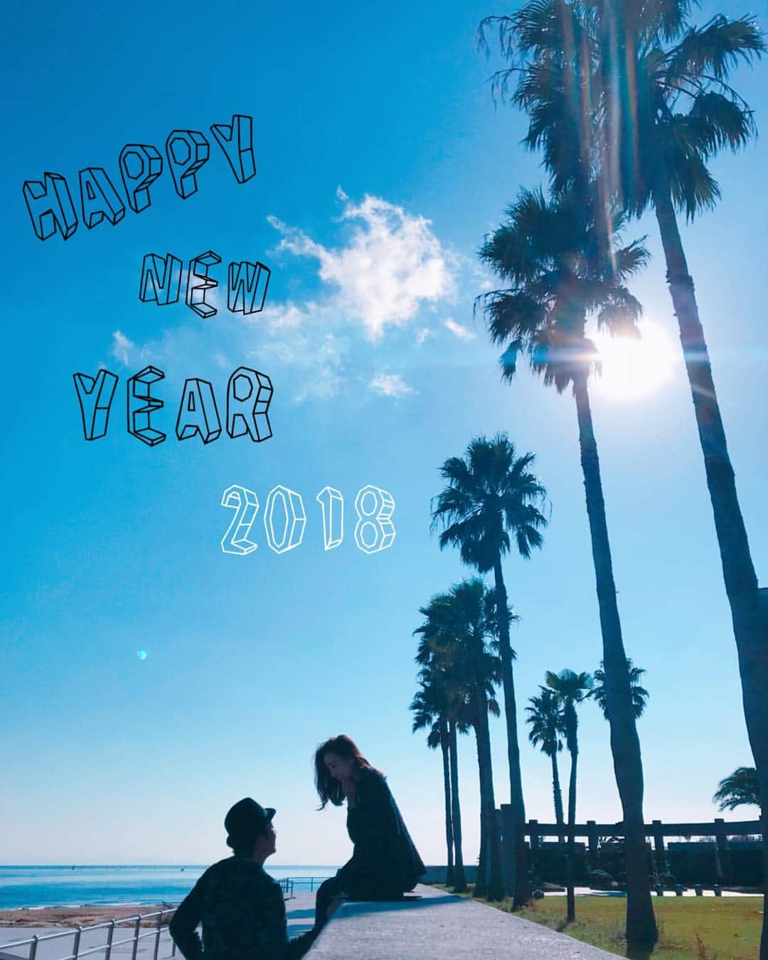 西村彩香さんのインスタグラム写真 - (西村彩香Instagram)「. . HAPPY NEW YEAR!!!! あけましておめでとうございます!!!! 2018年も皆様にとって素敵な1年になりますように❤️ . . #happynewyear#happynewyear2018 #あけましておめでとうございます #元旦#お正月#素敵な1年を」1月1日 9時50分 - leimoni_n