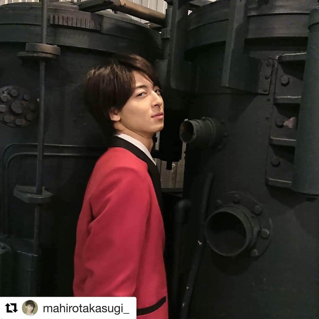 TBS「賭ケグルイ」さんのインスタグラム写真 - (TBS「賭ケグルイ」Instagram)「#Repost @mahirotakasugi_ (@get_repost) ・・・ あけましておめでとうございます。2018年もよろしくお願いいたします。 皆さんにとってこの一年が素晴らしい年でありますように🎍 お正月もお仕事やお家の事で忙しい皆さんもいらっしゃると思います。お身体に気を付けてお過ごしください。  1月スタート連ドラ「賭ケグルイ」を2018年はじめの一枚としてアップさせて頂きます。お正月らしさは全くありませんが、ぶれない高杉さんらしさでセレクトしました。  2018年、まだまだお伝えしたい情報がたくさんございます。 (解禁までしばしお待ちください！) 新しい一年も高杉真宙は駆け抜けます。これからもぜひ高杉を見守ってください。そして、ともに駆け抜けていきましょう！ 今年もよろしくお願いいたします。 #賭ケグルイ」1月1日 20時47分 - kakegurui_jp