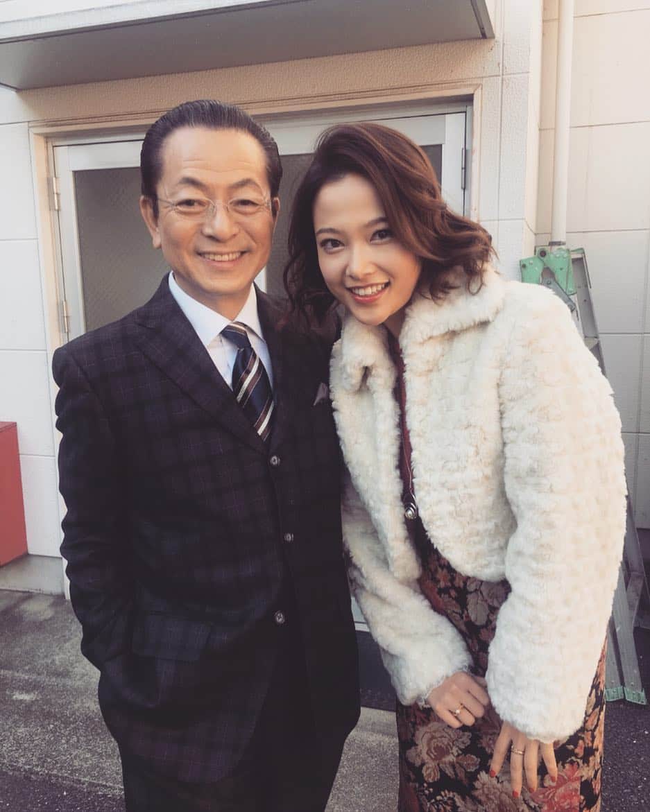 草刈麻有のインスタグラム：「いつもすてきな水谷さん✨お世話になりました! #相棒#元旦スペシャル#テレ朝#麗華#水谷豊 さん#父と同じ年」