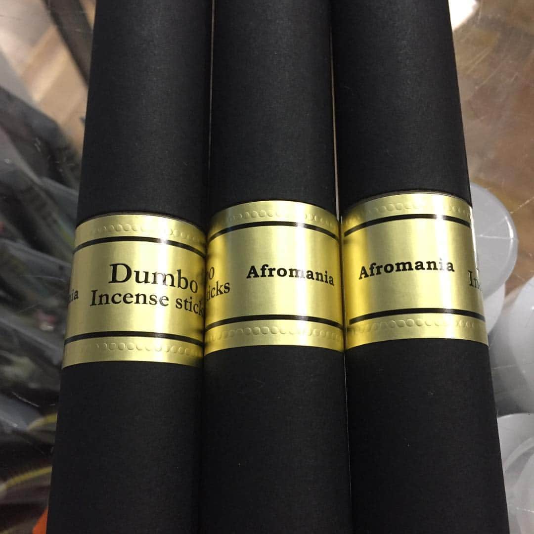 クーピーのインスタグラム：「Dumbo × Afromania.  Incense  #gurusstand」