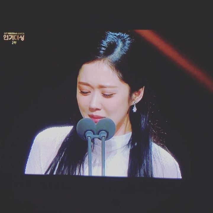 のインスタグラム：「사랑사랑해요.」